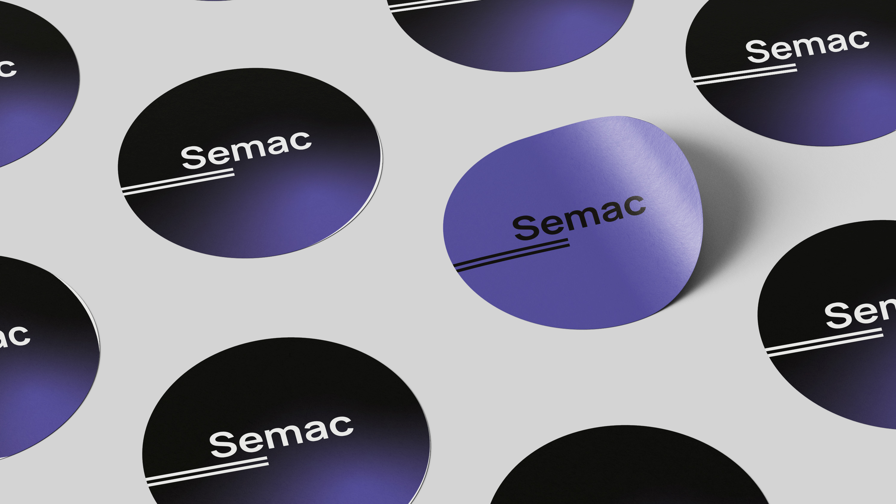 Free_Round_Sticker_Mockup_7_comp